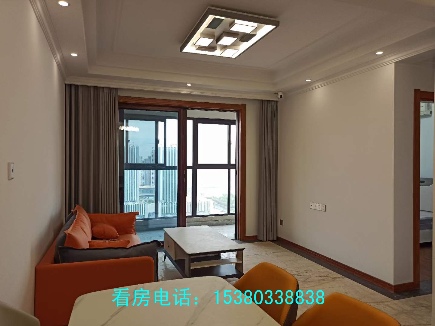 出租：高郵東區(qū)實(shí)小旁，保華君庭電梯精裝兩房，有地暖