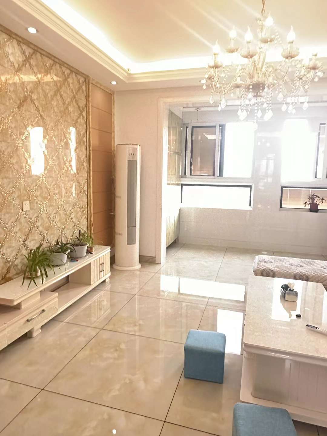 出租：高郵沁園 電梯精裝修三房二廳二衛(wèi)，拎包入住