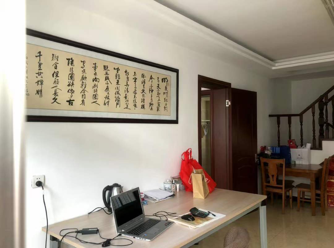 高郵中學附近 單門獨院，三間三層有院子，家裝五室三廳