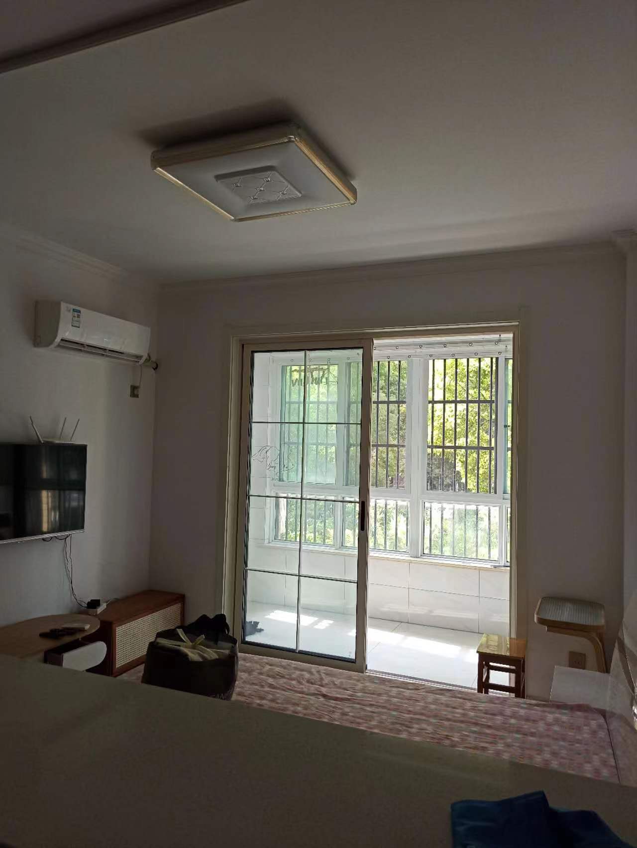 高郵中學(xué)附近，翰林國際電梯洋房2樓，精裝兩房 拎包入住