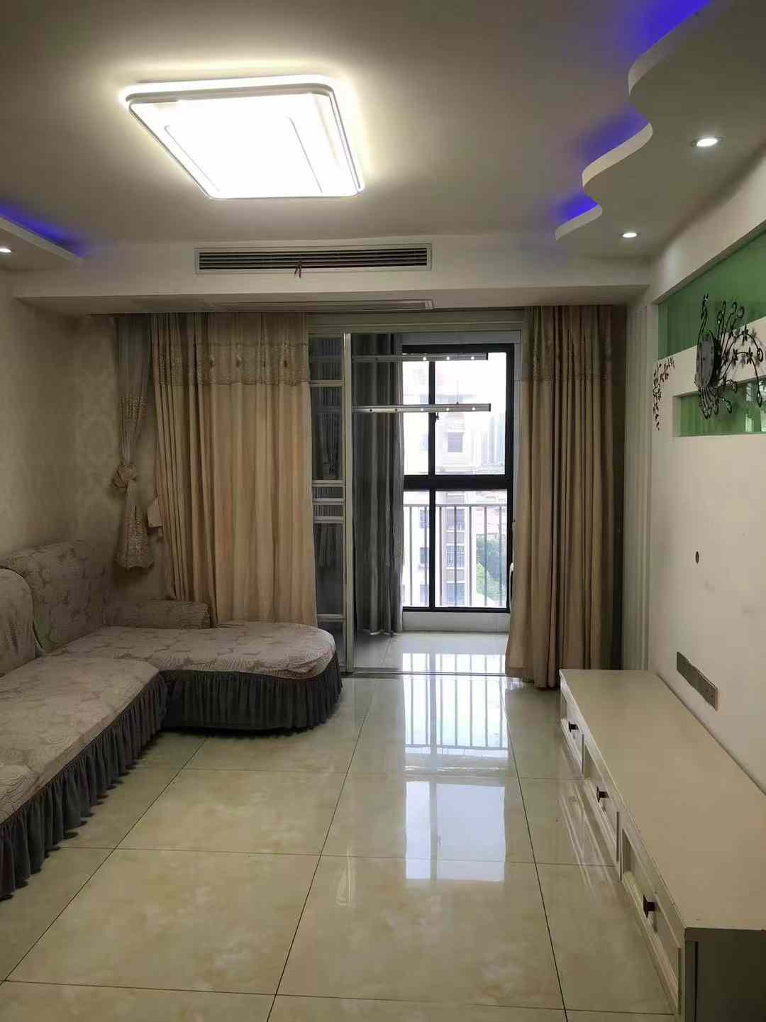 急售 高郵世貿(mào)附近，怡嘉天下c區(qū)電梯精裝三房 拎包入住
