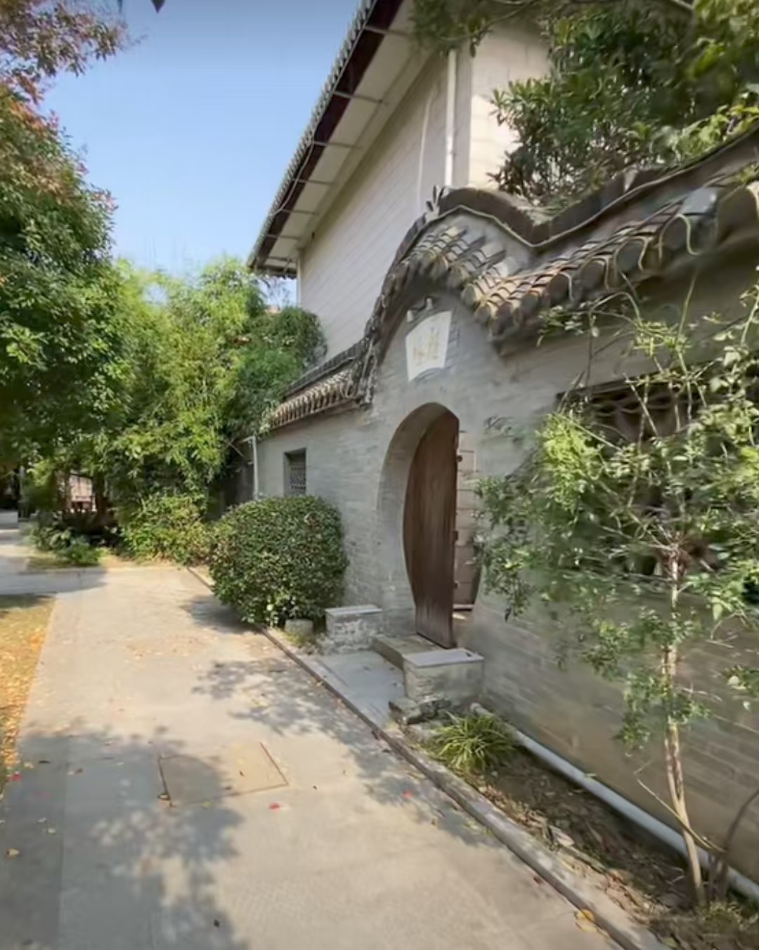 高郵穿心河旁單門獨(dú)院 大別墅，小橋流水，三間兩層，有大院子