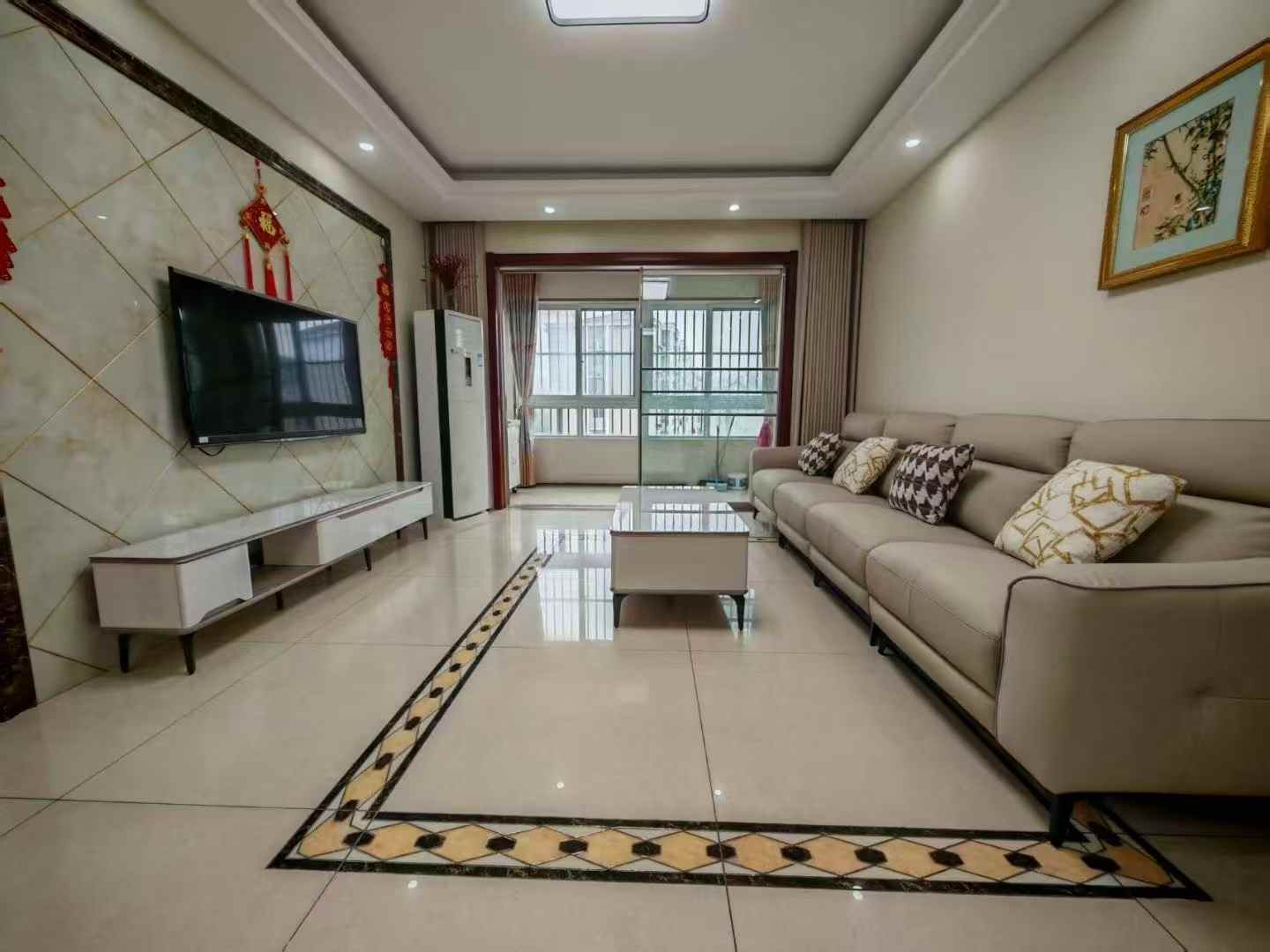 高郵世貿(mào)金街附近，水岸雅居二期電梯邊戶，精裝三房雙衛(wèi)