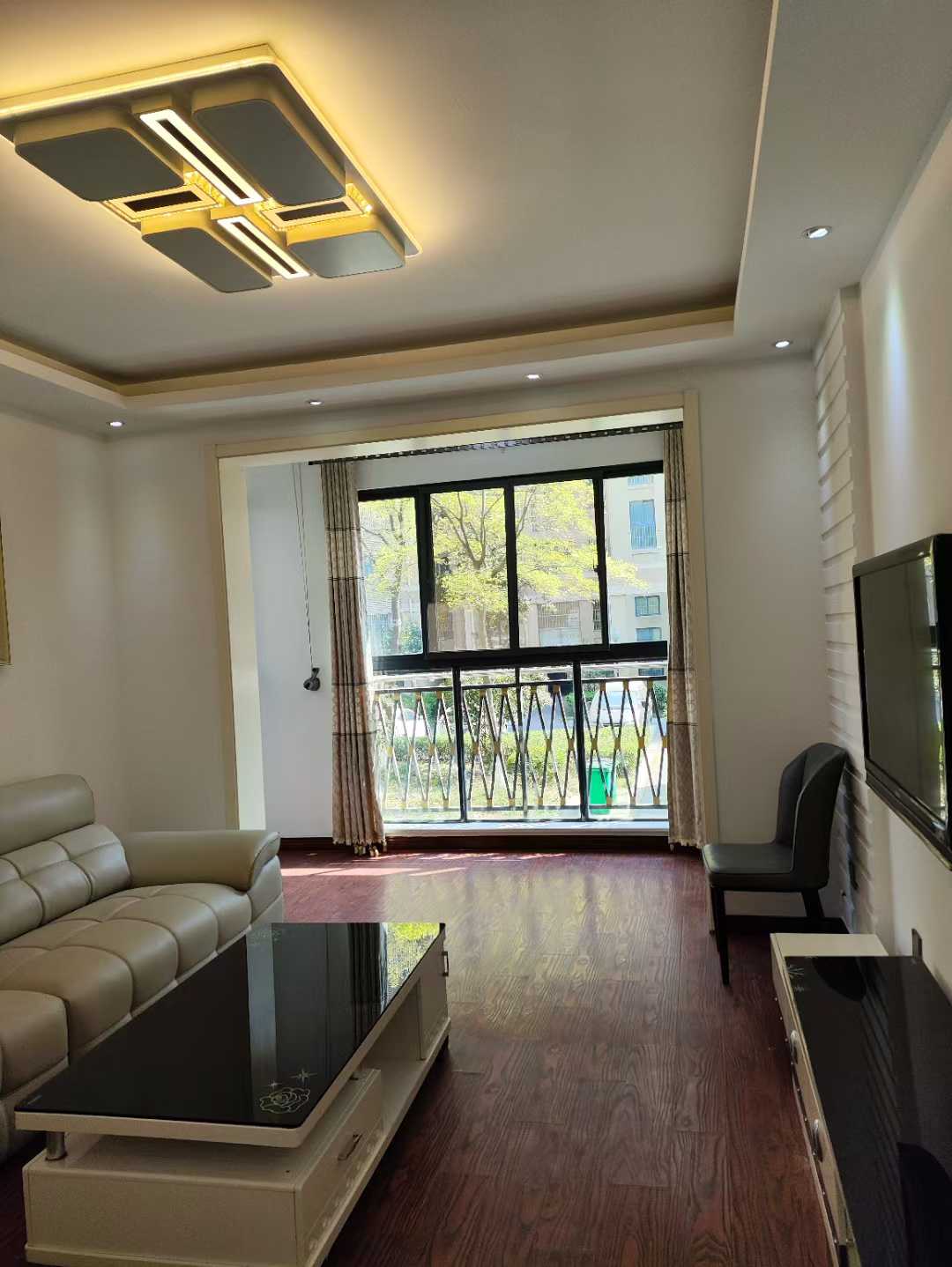 高郵蘇大附近，天潤園電梯家裝兩房，拎包入住