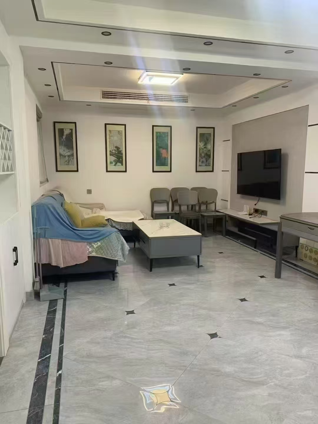 出租：高郵蘇大附近，鴻基萬和城，二室兩廳婚裝少住，首次出租