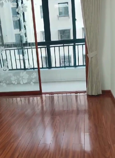 高郵微風(fēng)大道珠湖路附近，利民花苑二樓，精致家裝兩房